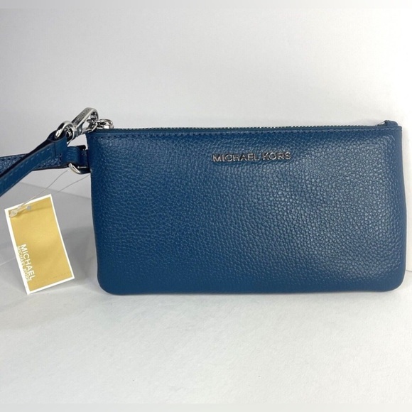 Michael Kora Jet Set Medium Wristlet - Picture 7 of 7